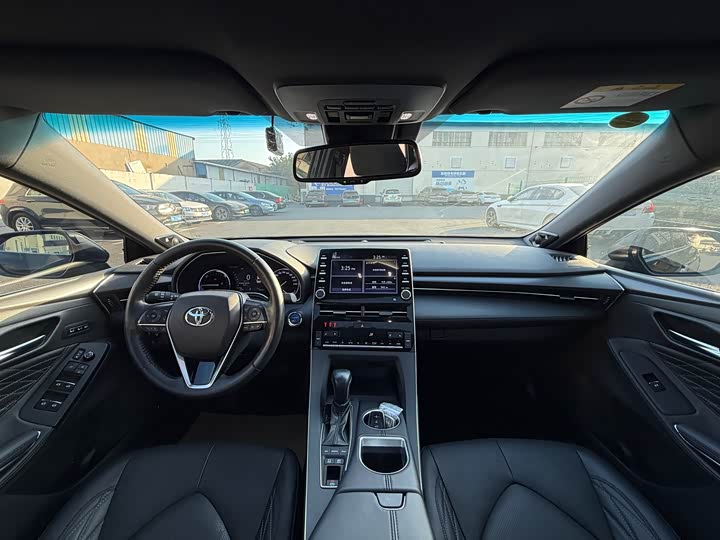 Фото 4 - Toyota Avalon