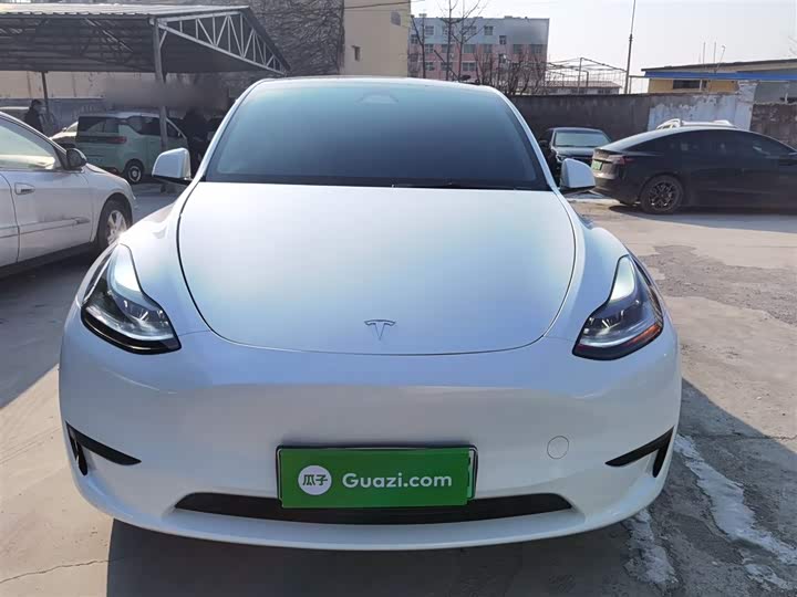 Фото 3 - Tesla Model Y