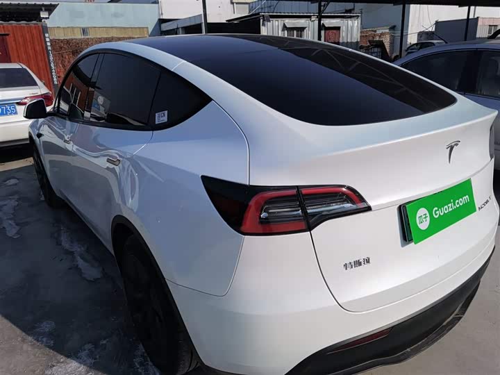 Фото 5 - Tesla Model Y