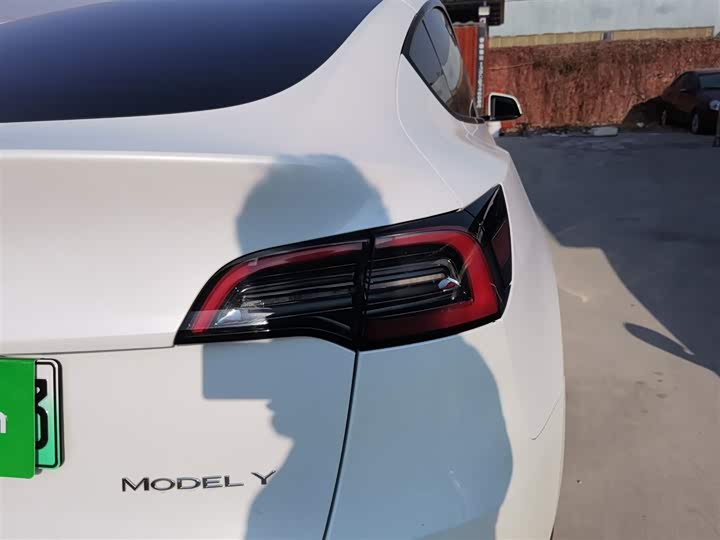 Фото 8 - Tesla Model Y