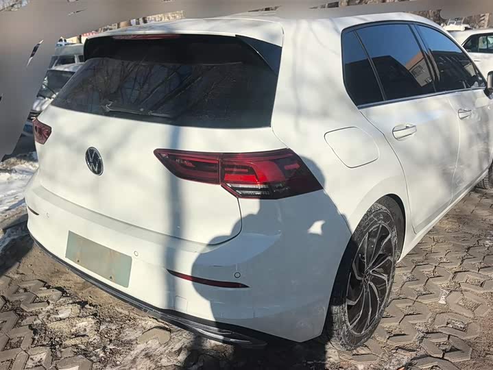 Фото 3 - Volkswagen Golf