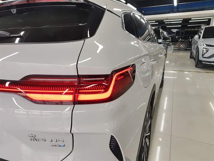 Фото 8 - BYD Song Plus Hybrid/EV