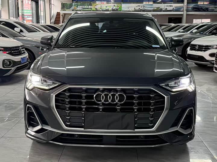Фото 3 - Audi Q3