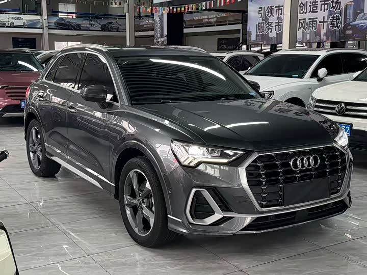 Фото 4 - Audi Q3