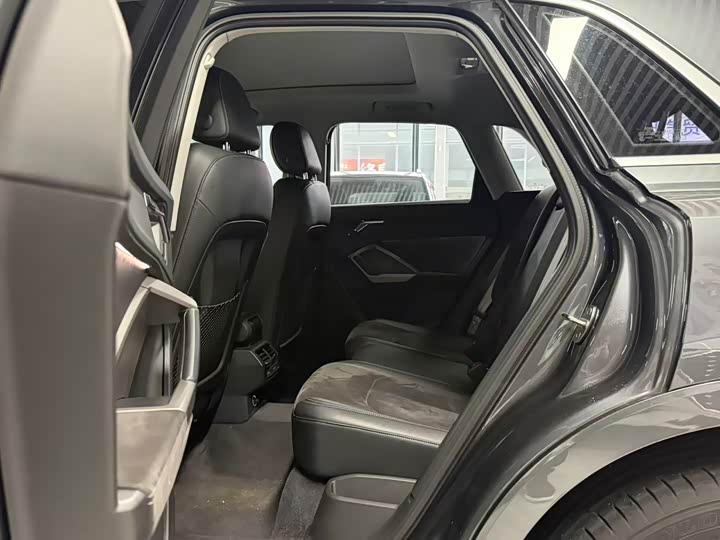 Фото 6 - Audi Q3