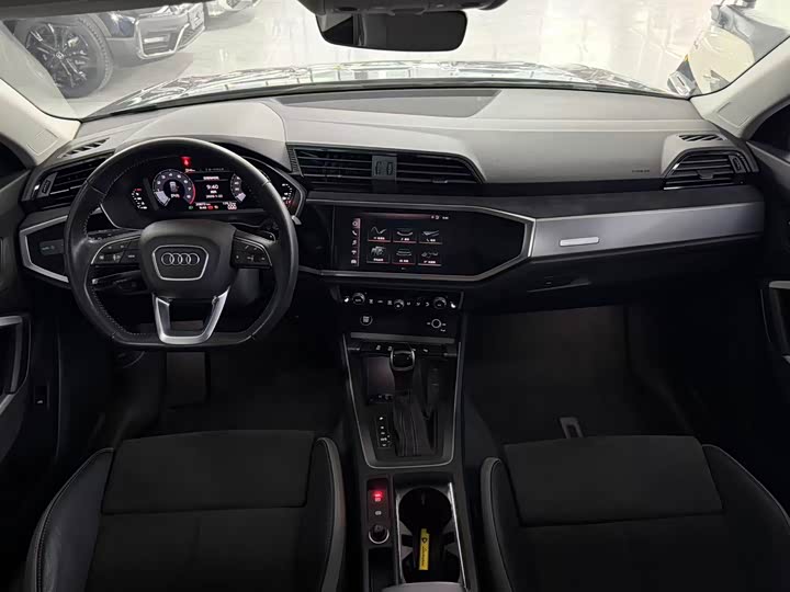 Фото 7 - Audi Q3