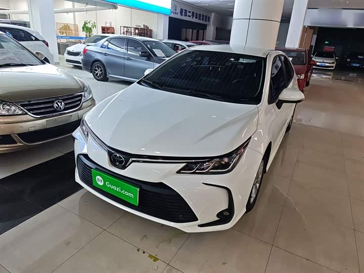 Фото 1 - Toyota Corolla