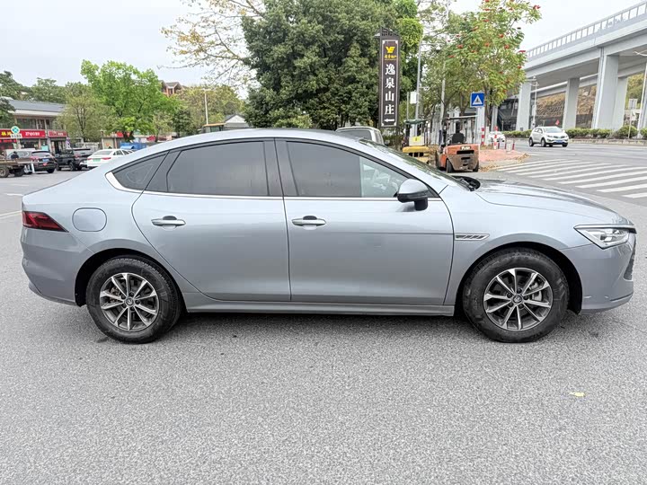 Фото 4 - BYD Qin Plus