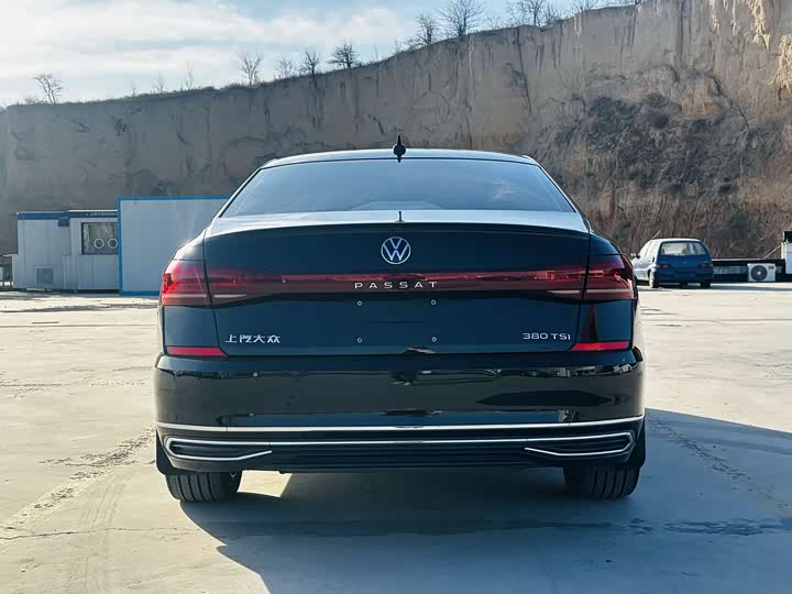 Фото 7 - Volkswagen Passat