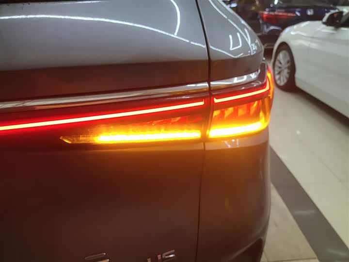 Фото 8 - BYD Yuan Plus