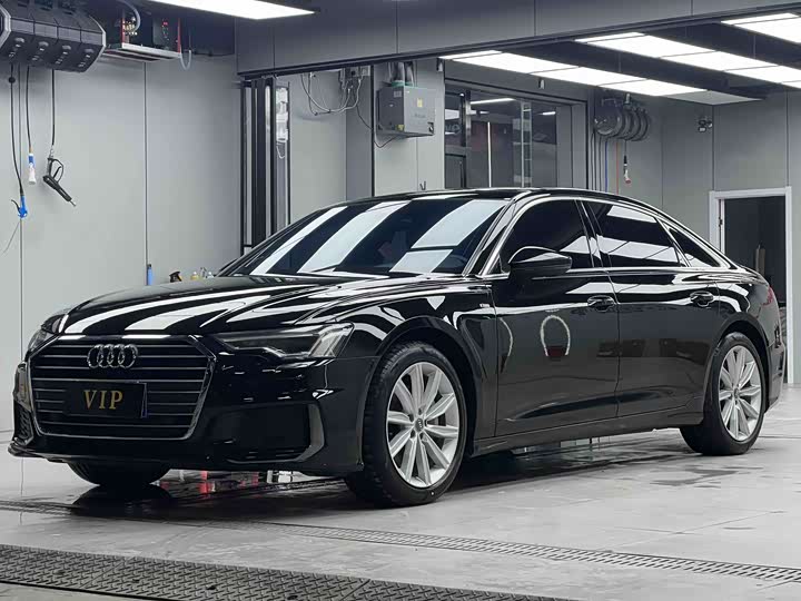 Фото 1 - Audi A6L