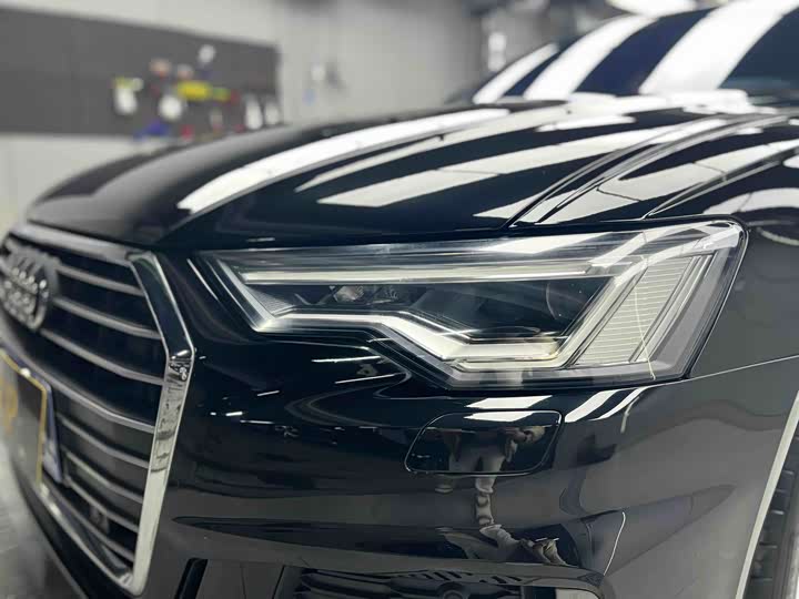 Фото 7 - Audi A6L