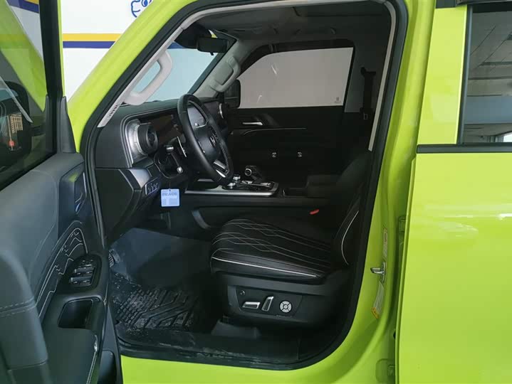 Фото 9 - Tank 300