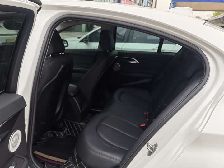 Фото 9 - BMW 1 Series