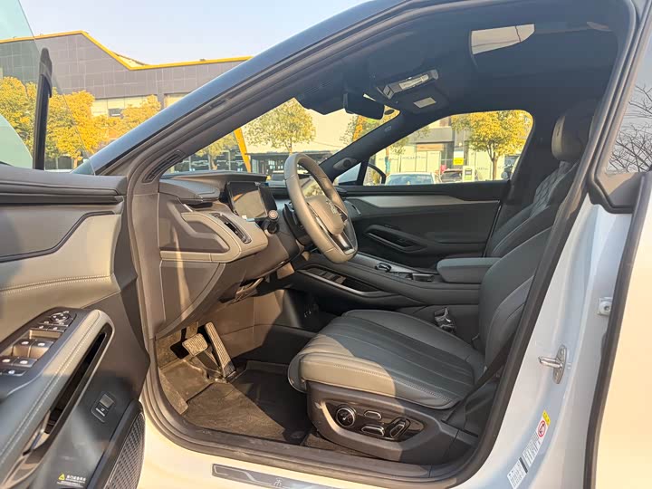 Фото 4 - BYD Song L