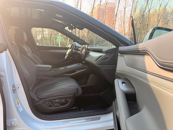 Фото 6 - BYD Song L