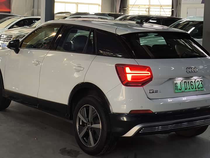 Фото 5 - Audi Q2L e-tron