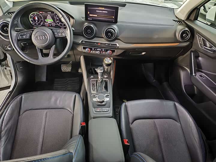 Фото 7 - Audi Q2L e-tron