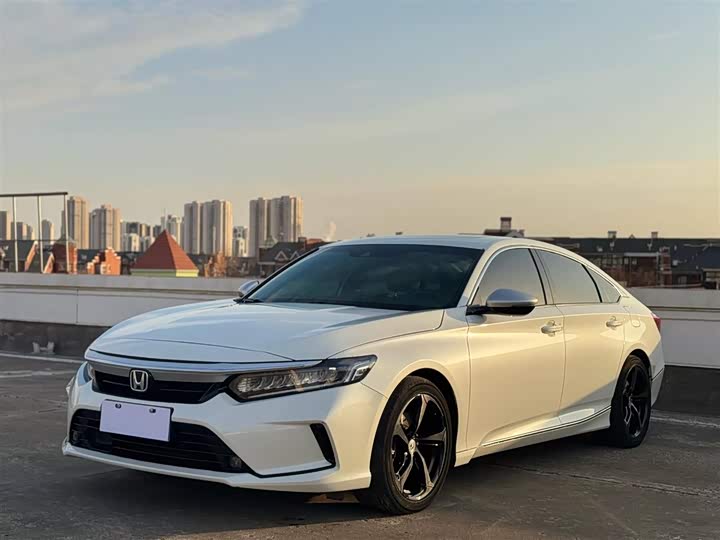 Фото 1 - Honda Inspire