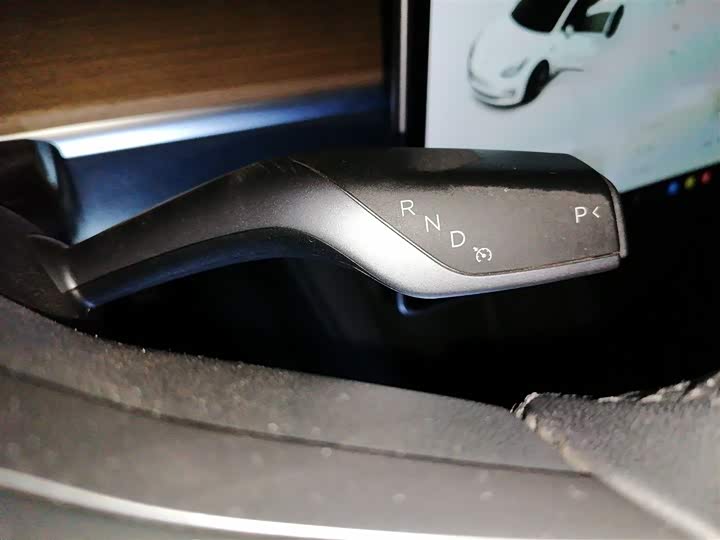 Фото 7 - Tesla Model 3