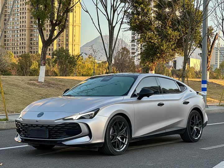 Фото 1 - MG Motor 7