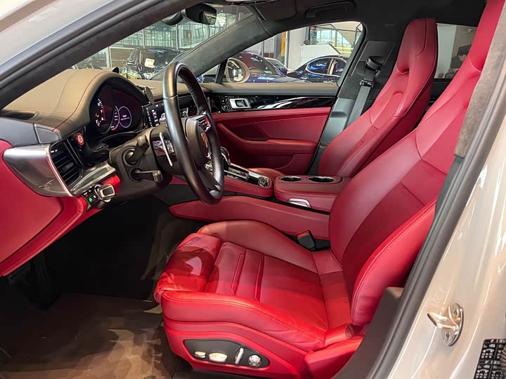 Фото 6 - Porsche Panamera