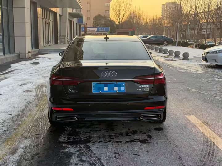 Фото 5 - Audi A6L