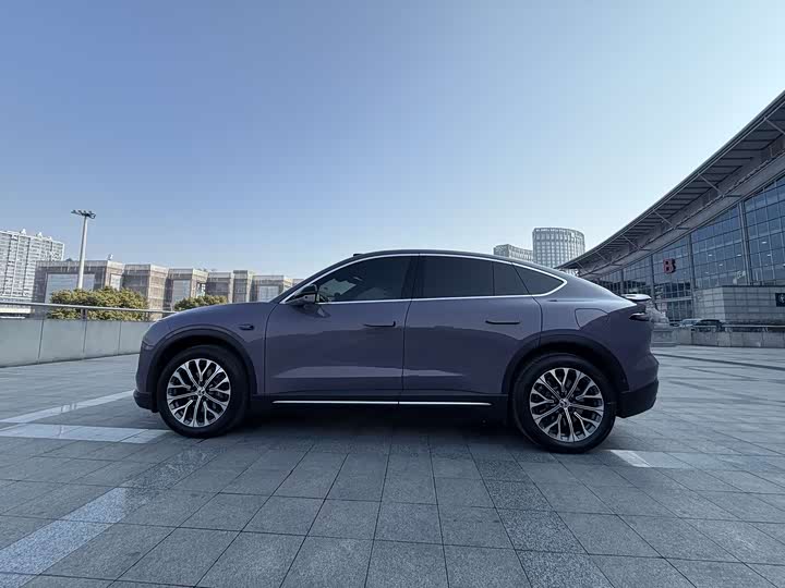 Фото 8 - Nio EC6