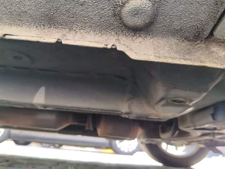 Фото 2 - Geely Vision