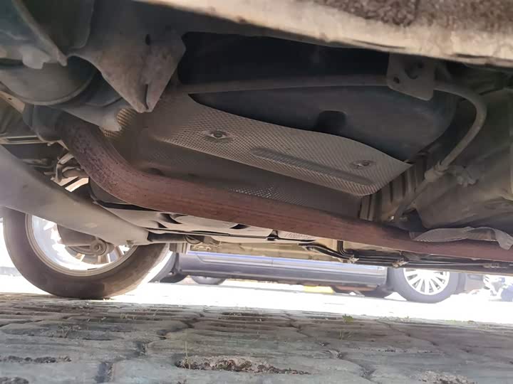 Фото 4 - Geely Vision