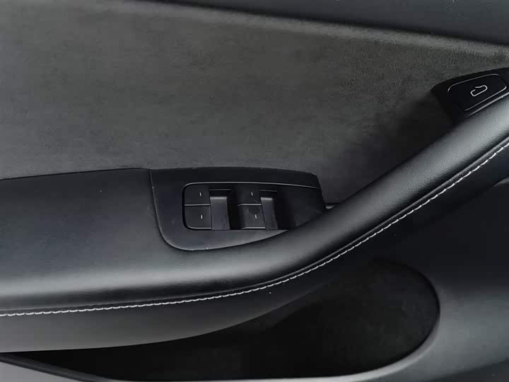 Фото 9 - Tesla Model Y