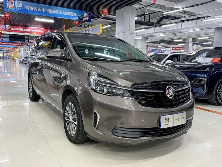 Фото 3 - Buick GL8 ES