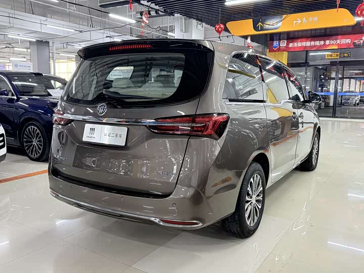 Фото 4 - Buick GL8 ES