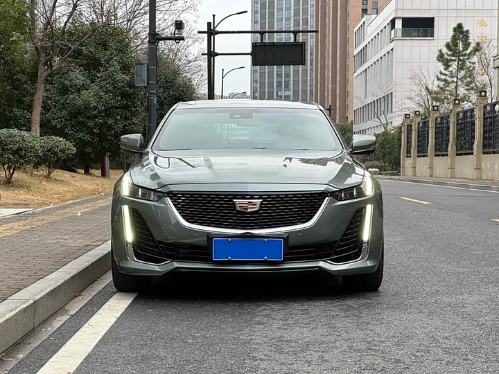 Фото 1 - Cadillac CT5