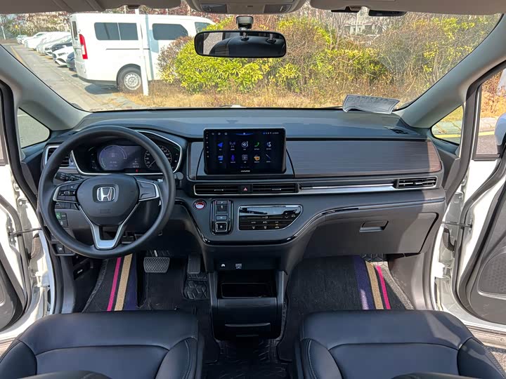 Фото 9 - Honda Odyssey