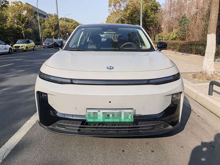 Фото 2 - Leapmotor B10