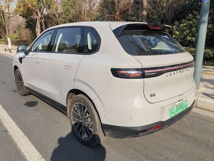 Фото 9 - Leapmotor B10