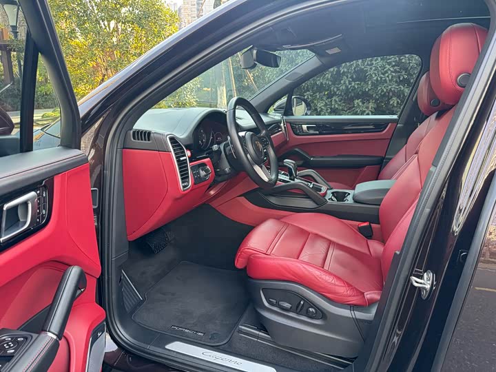 Фото 9 - Porsche Cayenne