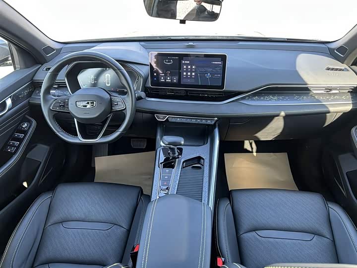 Photo 7 - Geely Preface