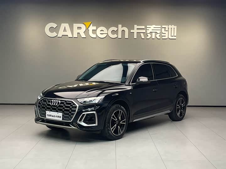 Фото 1 - Audi Q5L