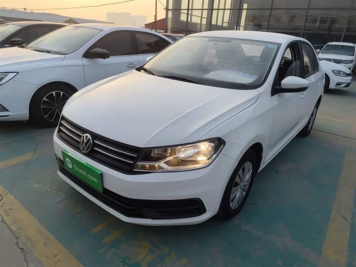 Фото 1 - Volkswagen Santana