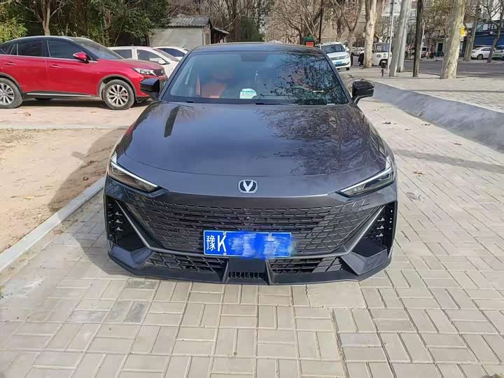 Фото 4 - Changan UNI-V