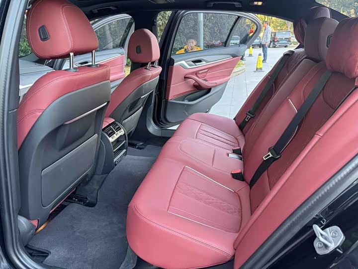 Фото 6 - BMW 5 Series