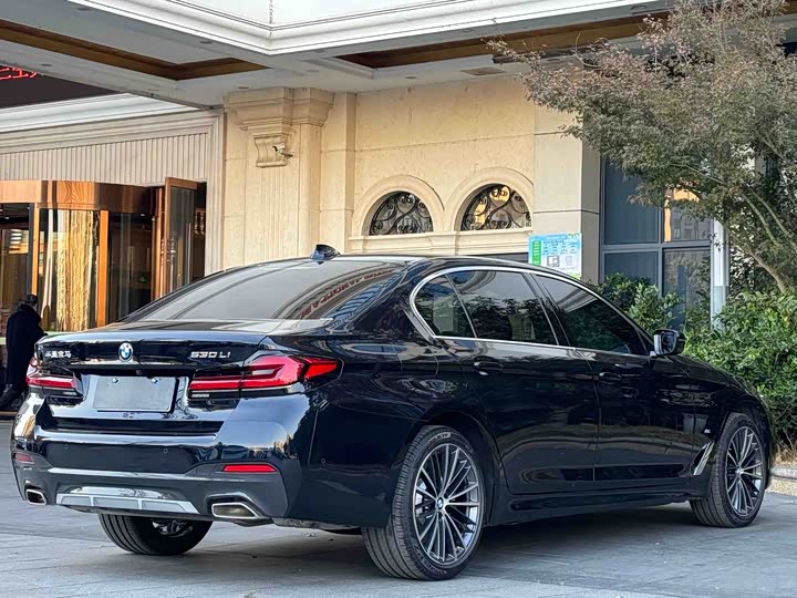 Фото 7 - BMW 5 Series