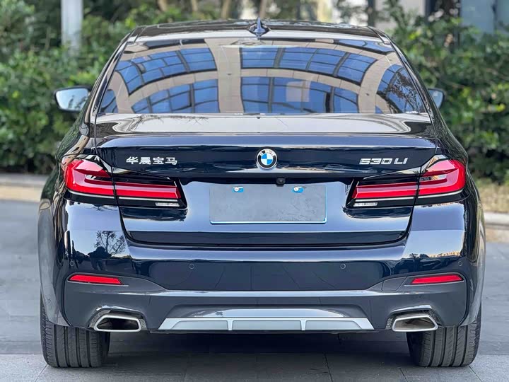 Фото 8 - BMW 5 Series