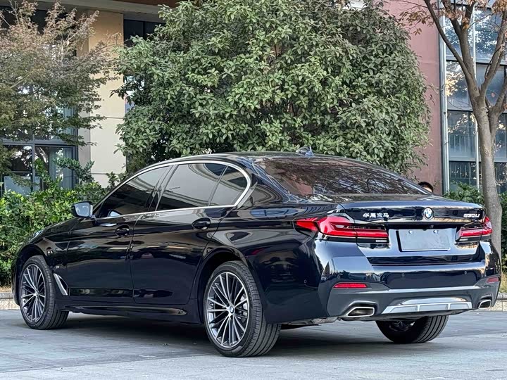 Фото 9 - BMW 5 Series