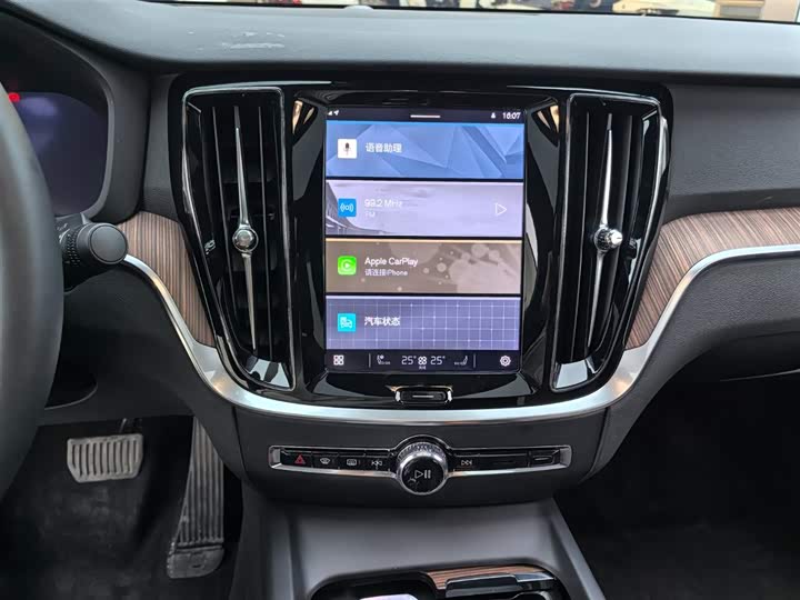 Фото 9 - Volvo S60