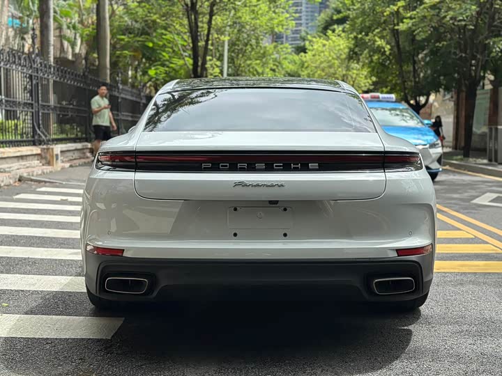 Фото 4 - Porsche Panamera