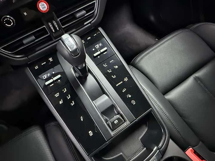 Фото 8 - Porsche Macan