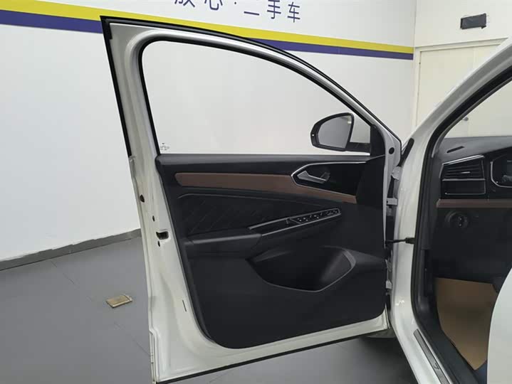 Фото 7 - Jetta VS7